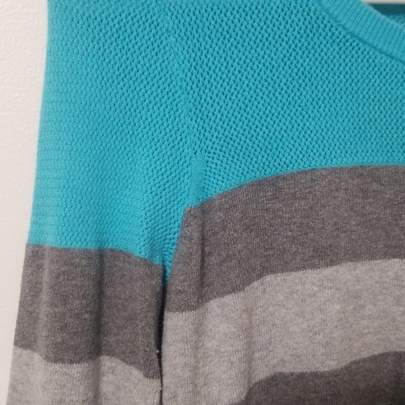 Sweater - Picture 2 of 4